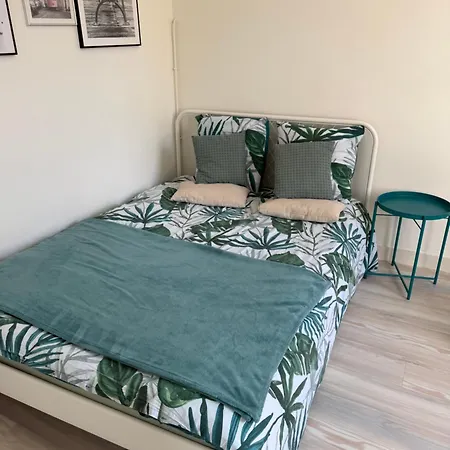 Apartment Au Coeur De Granville